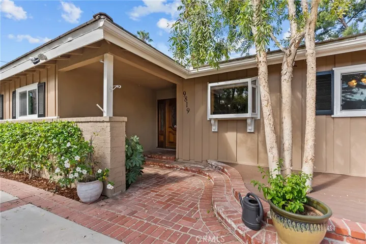 9819 Nestle, Northridge, California 91325