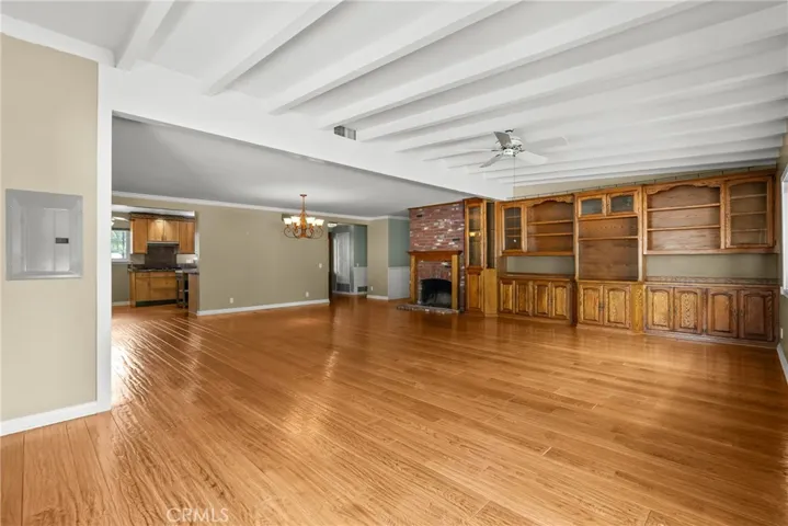 9819 Nestle, Northridge, California 91325