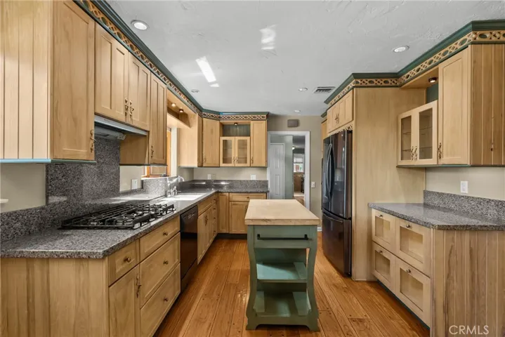 9819 Nestle, Northridge, California 91325