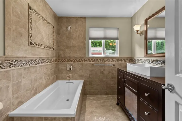 9819 Nestle, Northridge, California 91325