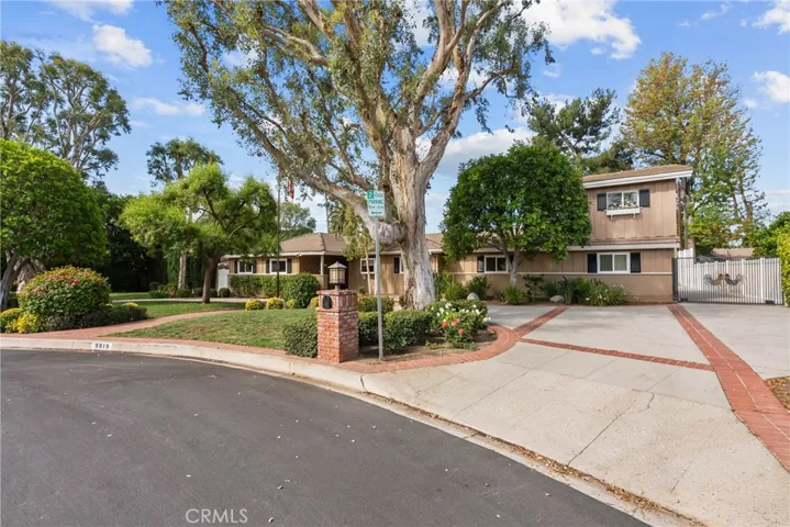 9819 Nestle, Northridge, California 91325