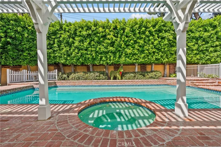 9819 Nestle, Northridge, California 91325