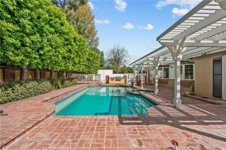 9819 Nestle, Northridge, California 91325
