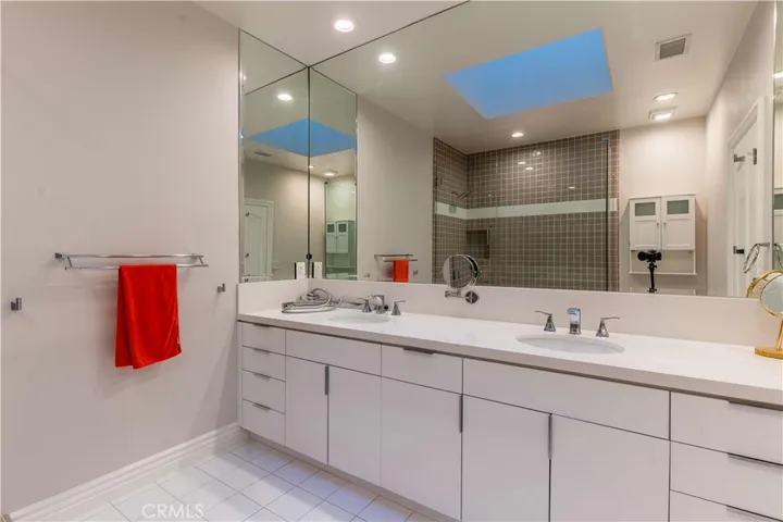 4918 Calvin Avenue, Tarzana, California 91356