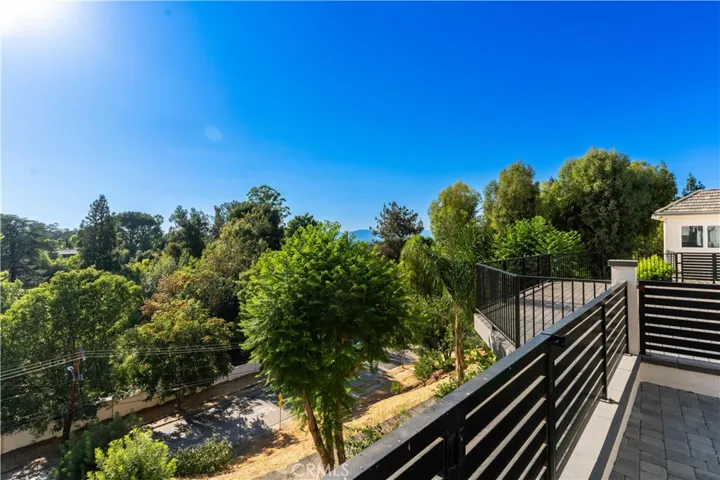 4918 Calvin Avenue, Tarzana, California 91356