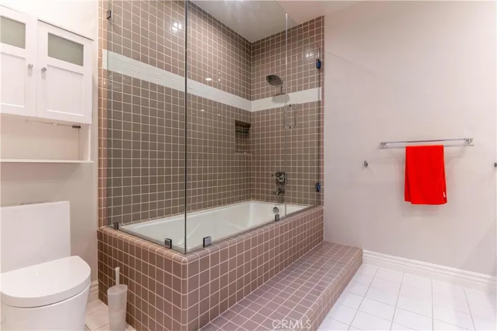 4918 Calvin Avenue, Tarzana, California 91356