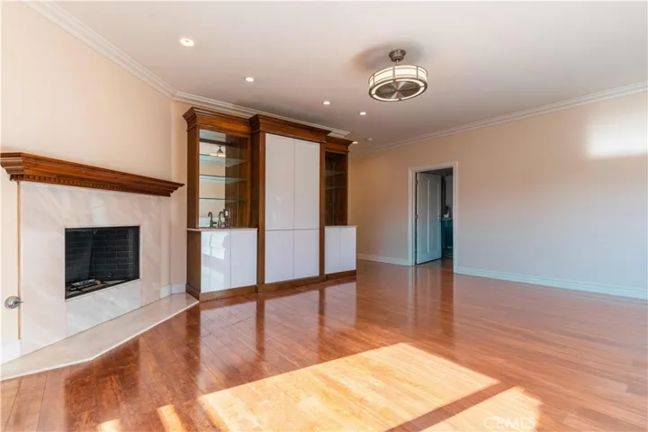 4918 Calvin Avenue, Tarzana, California 91356