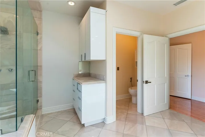 4918 Calvin Avenue, Tarzana, California 91356