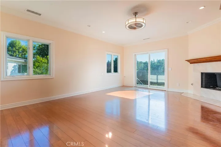 4918 Calvin Avenue, Tarzana, California 91356