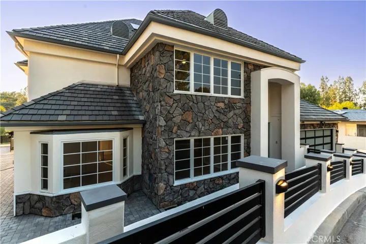 4918 Calvin Avenue, Tarzana, California 91356