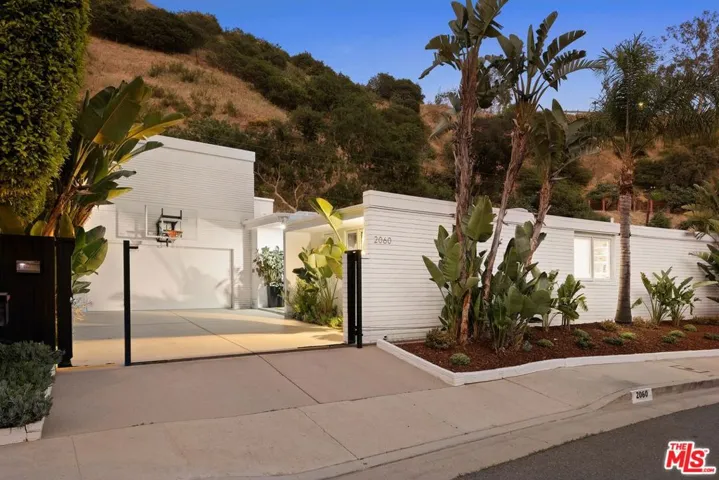 2060 N Beverly Drive, Beverly Hills, California 90210