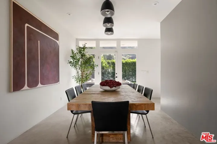 2060 N Beverly Drive, Beverly Hills, California 90210