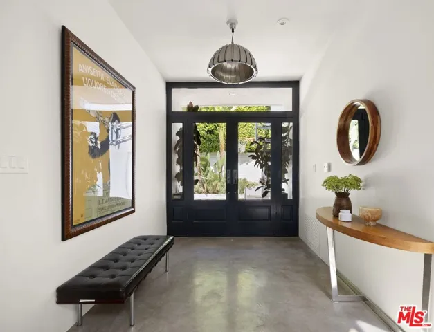 2060 N Beverly Drive, Beverly Hills, California 90210