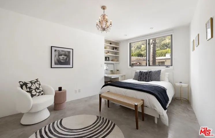 2060 N Beverly Drive, Beverly Hills, California 90210
