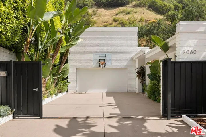 2060 N Beverly Drive, Beverly Hills, California 90210
