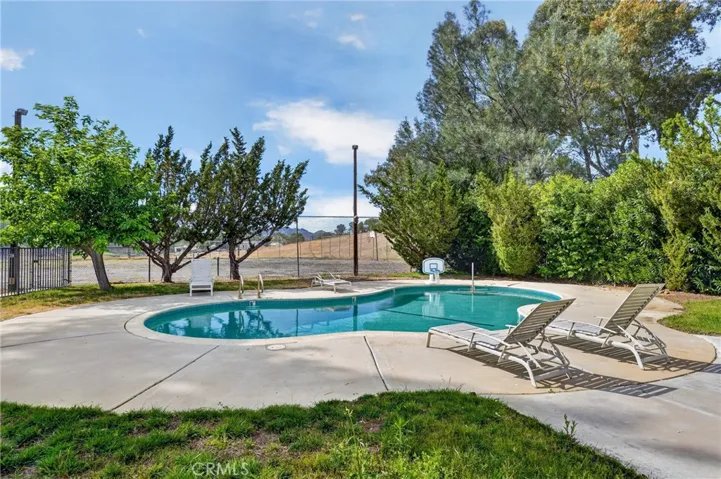 Holiday House Pool