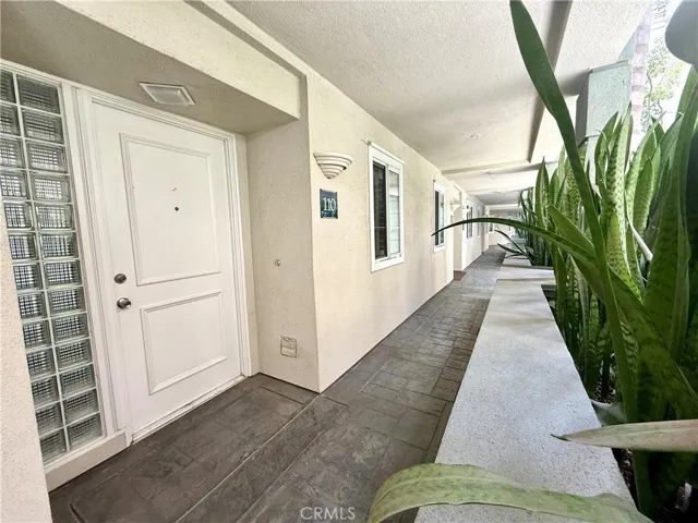 Welcoming doorway on the first floor