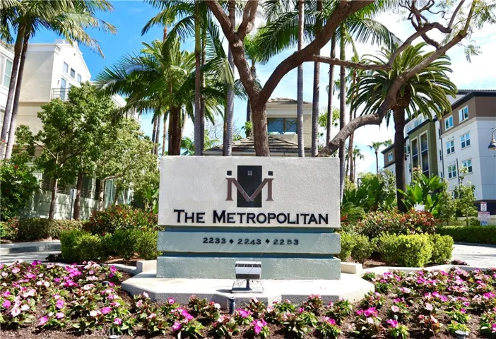 Welcome to the Metropolitan, a guard-gated community in Irvine
