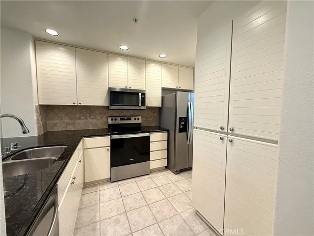 Travertine backsplash