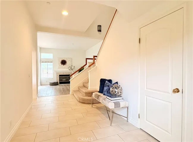 Large entry foyer with closet