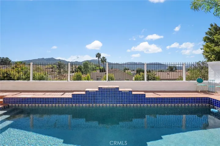45703 Calle Ayora, Temecula, California 92592