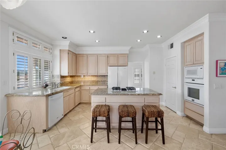 45703 Calle Ayora, Temecula, California 92592