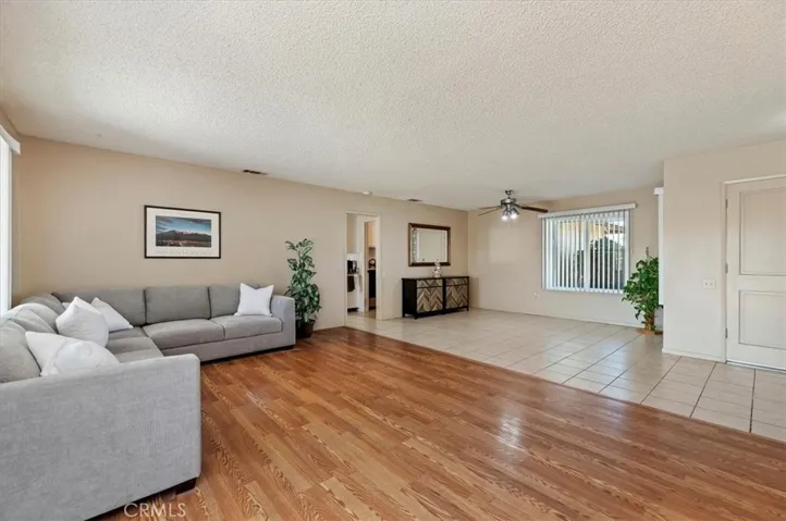 Living/Dining area
