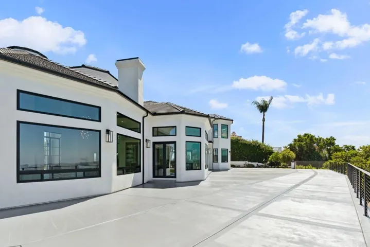 9355 Lavell Street, La Mesa, California 91941