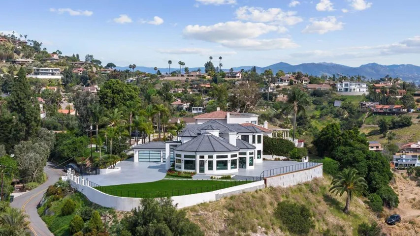 9355 Lavell Street, La Mesa, California 91941