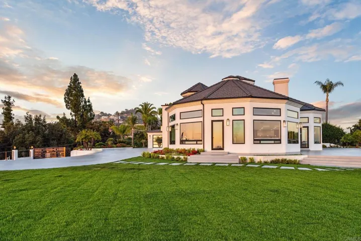 9355 Lavell Street, La Mesa, California 91941
