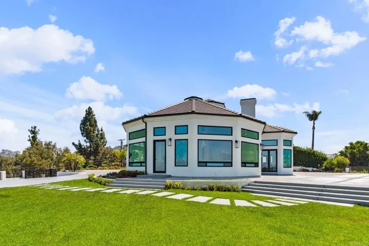 9355 Lavell Street, La Mesa, California 91941