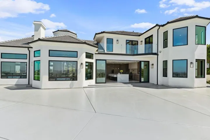 9355 Lavell Street, La Mesa, California 91941