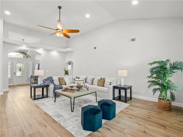 1582 E Revere, Fresno, California 93720