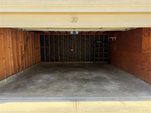 Detached Garage