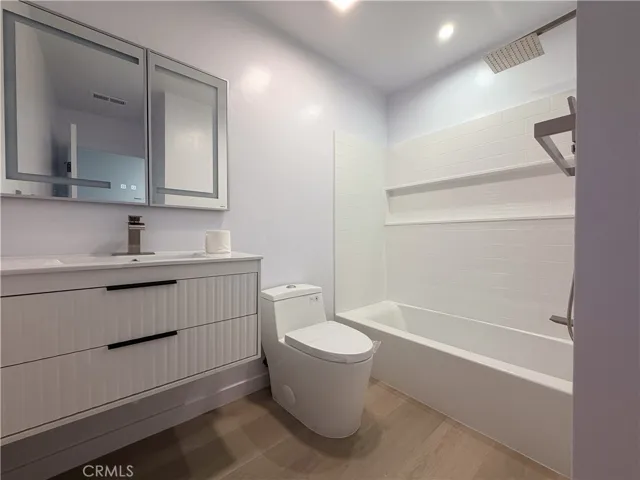 2nd Bathroom
