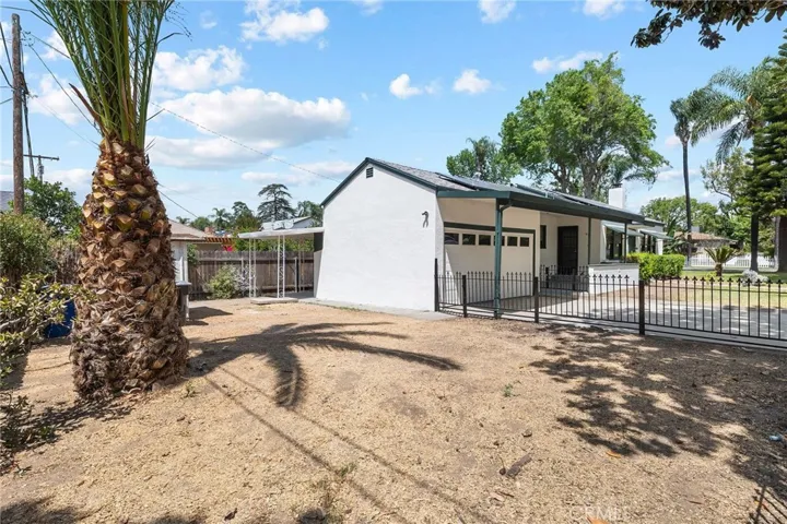 5615 Brockton, Riverside, California 92506