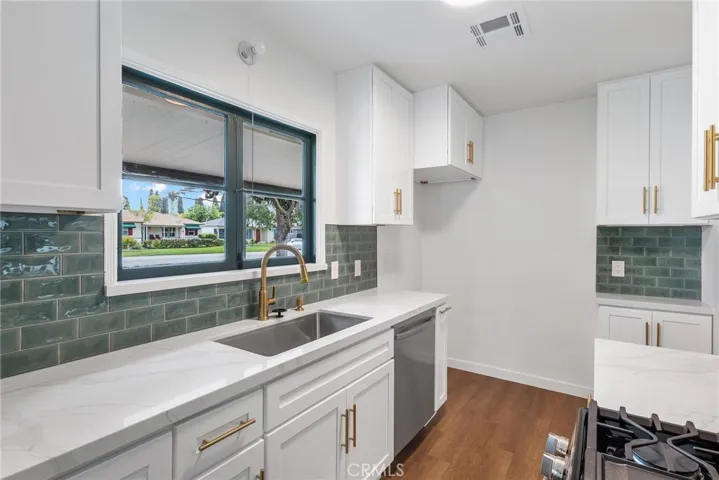 5615 Brockton, Riverside, California 92506