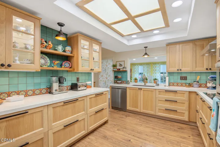 Kitchen Quartz Counters