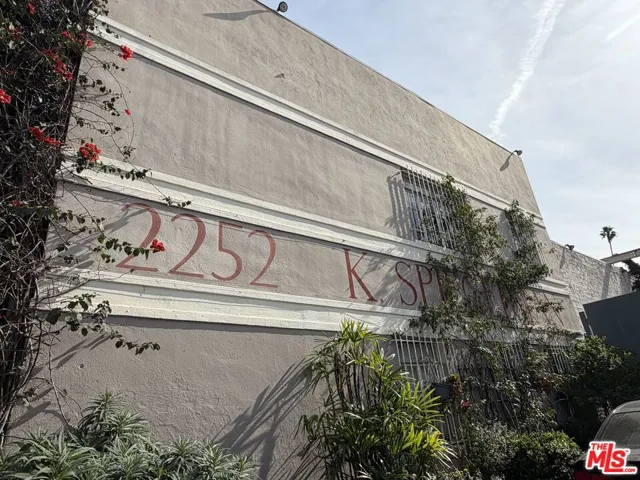 2252 W Washington Boulevard, Los Angeles, California 90018
