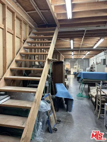 2252 W Washington Boulevard, Los Angeles, California 90018