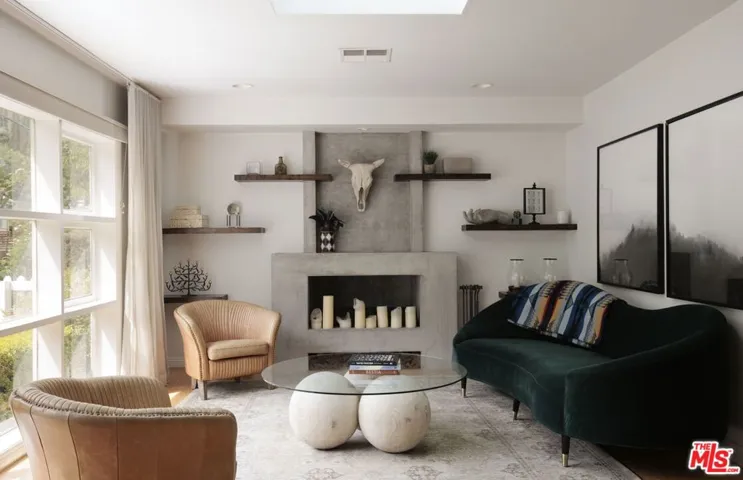 3400 Camino De La Cumbre, Sherman Oaks, California 91423