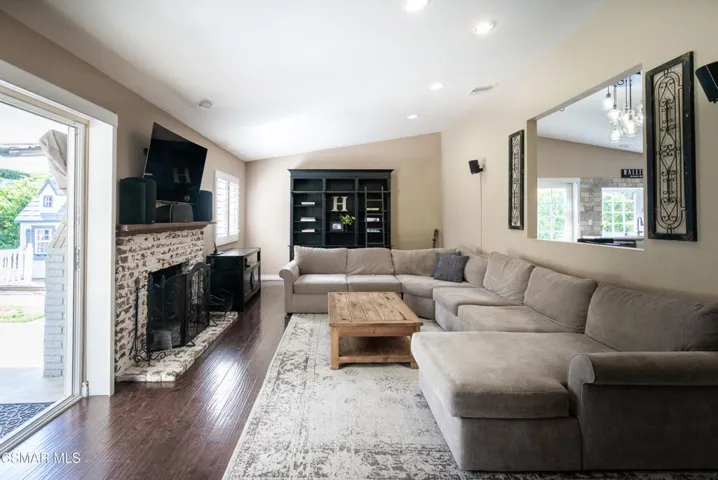 78 N Sabra Ave-14