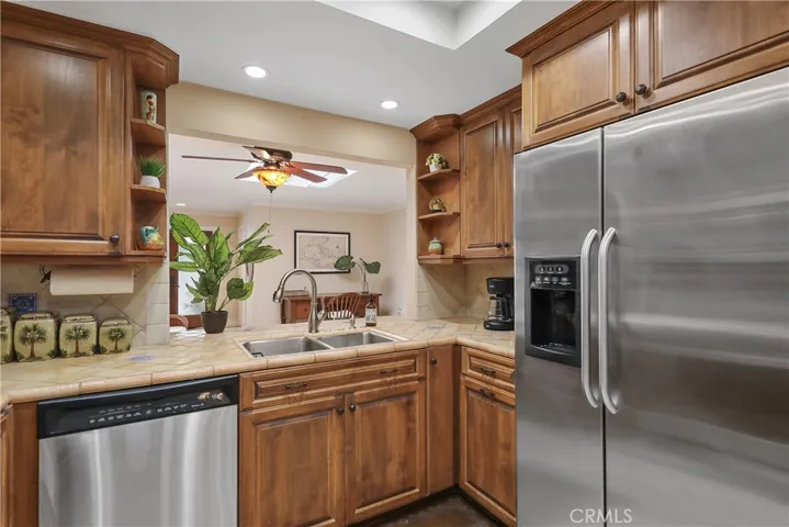 Pass-through kitchen