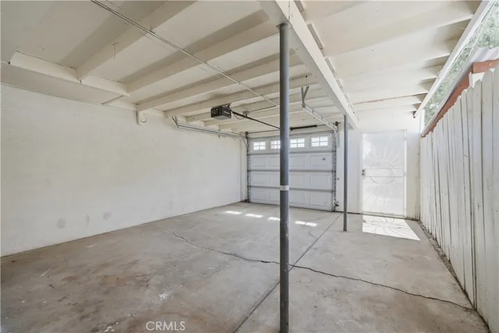 Garage w security screen entry