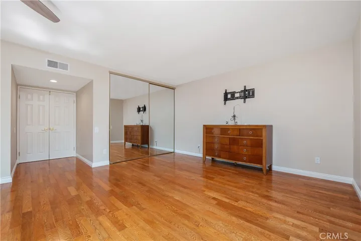6201 Shoup 75, Woodland Hills, California 91367