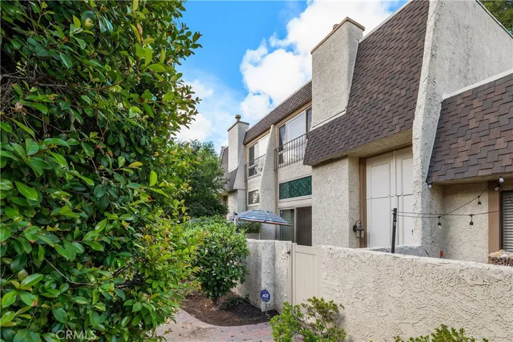 6201 Shoup 75, Woodland Hills, California 91367