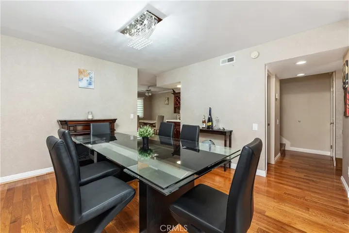 6201 Shoup 75, Woodland Hills, California 91367