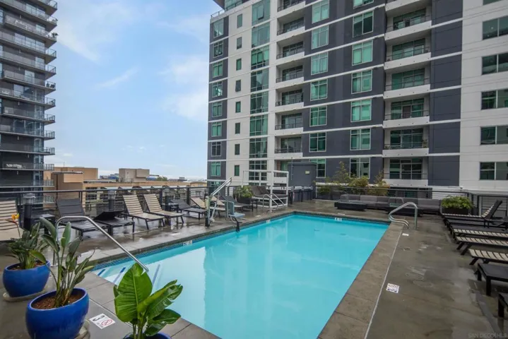 Swimming Pool/Hot Tub/Sauna