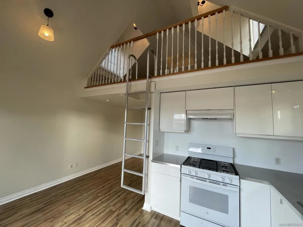 Back House (3148)