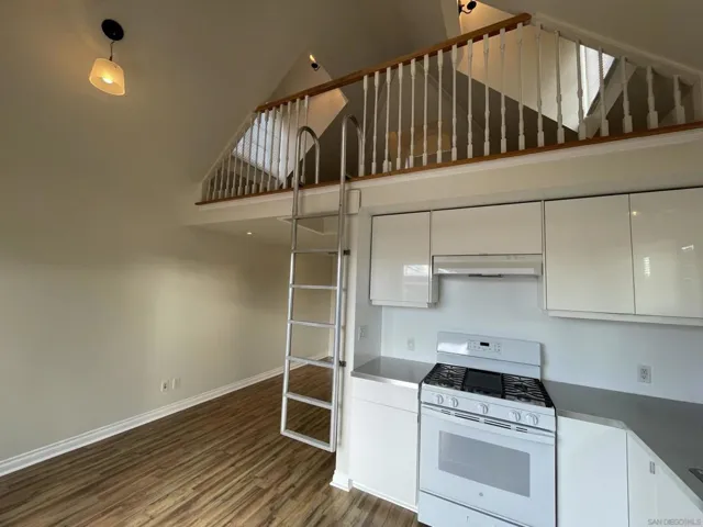 Back House (3148)